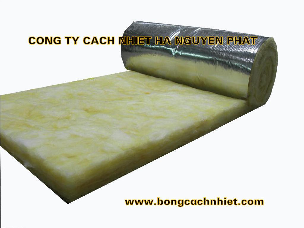 BÔNG THỦY TINH CÓ BẠC 32KG/M3 DÀY 50MM