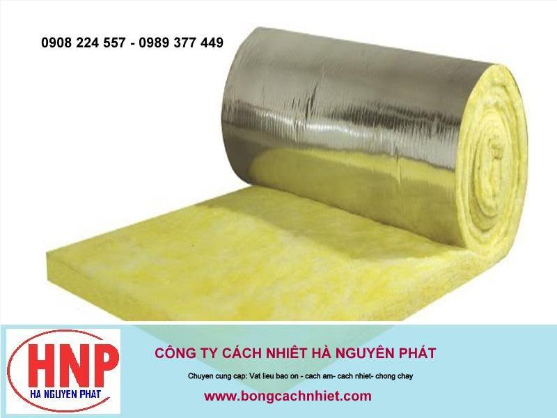 BÔNG THỦY TINH GLASSWOOL TỶ TRỌNG 12KG/M3 X 30M X 50MM CÓ GIẤY BẠC